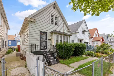 1722 W Becher, Milwaukee, WI 53215