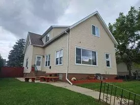 1204 N Memorial, Racine, WI 53404
