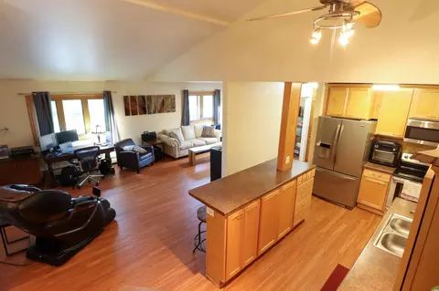 3925 S 84th #8, Greenfield, WI 53228