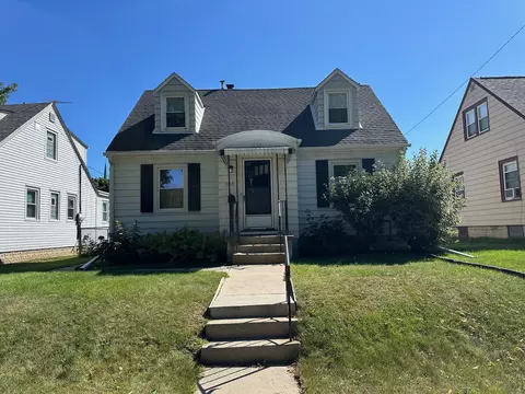 3769 E Carpenter, Cudahy, WI 53110