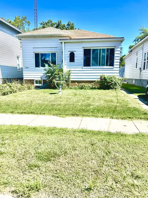 6339 12th, Kenosha, WI 53143