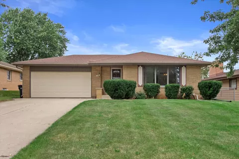 1828 Beech, South Milwaukee, WI 53172
