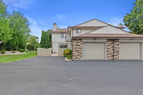 w178n9732 Riversbend #4, Germantown, WI 53022