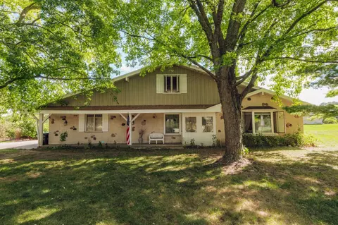7356 N Davies, Lannon, WI 53046
