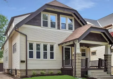 2137 N 62nd, Wauwatosa, WI 53213