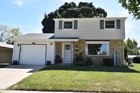 8537 W Hayes, West Allis, WI 53227