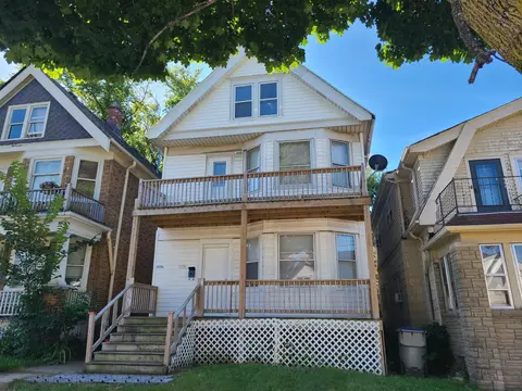 1935 W Burnham #A, Milwaukee, WI 53204
