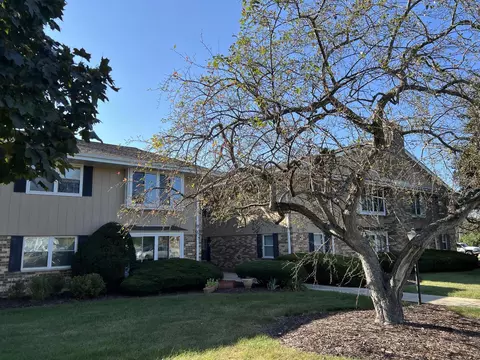 5625 W Brown Deer #207, Brown Deer, WI 53223