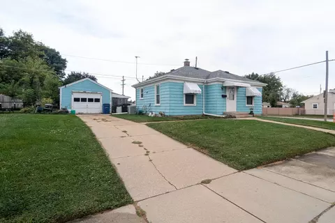 2062 Shoop, Racine, WI 53404