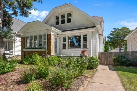 1504 S 59th, West Allis, WI 53214
