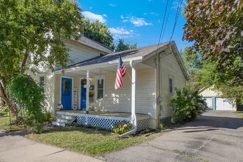 220 Summit, Oconomowoc, WI 53066