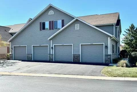 2049 Pine Rdg #H, Grafton, WI 53024