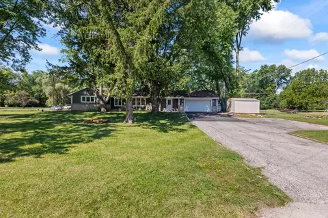 2415 S Lilac, New Berlin, WI 53151