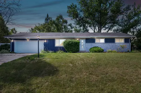 5515 W W Spg, Milwaukee, WI 53223