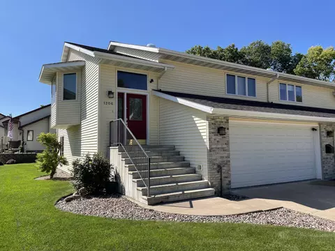 1206 Bennett, La Crosse, WI 54601
