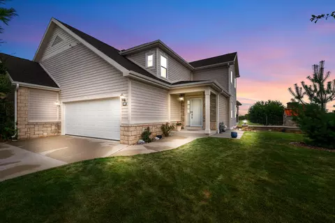 672 Greystone, Port Washington, WI 53074