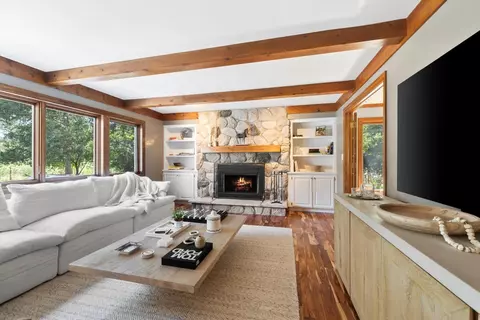 w294n6666 Cheryl, Merton, WI 53029