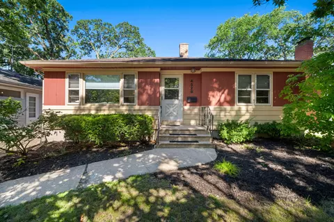 4528 Taft, Kenosha, WI 53142