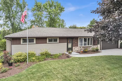 719 Roosevelt, Howards Grove, WI 53083