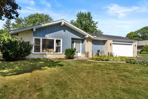 4216 Wood Vw, Caledonia, WI 53404