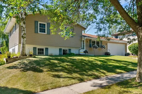 521 Westport, Port Washington, WI 53074