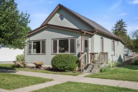 1481 Redfield, La Crosse, WI 54601