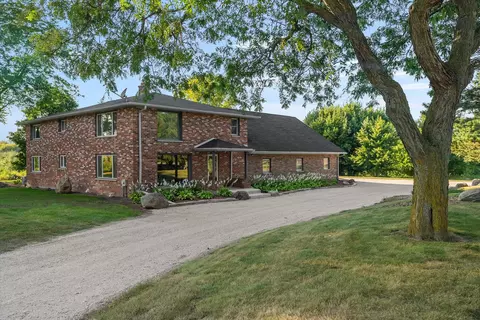 11211 N Swan, Mequon, WI 53097