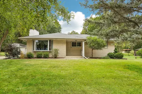 5205 S 44th, Greenfield, WI 53220