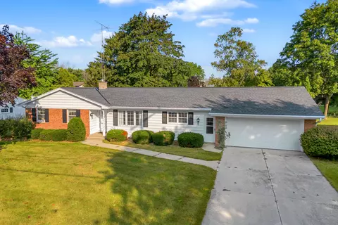 3206 Wildwood, Manitowoc, WI 54220