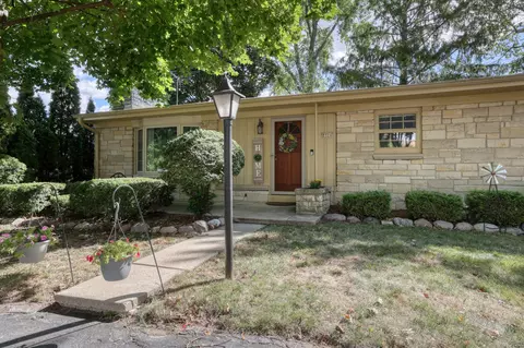 2326 N 120th, Wauwatosa, WI 53226