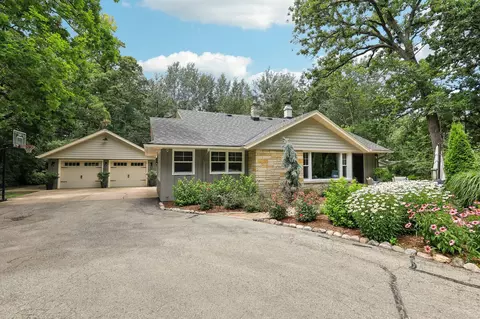 7181 S Scherrei, Franklin, WI 53132