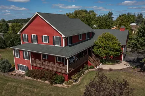 3421 Northwoods, Saukville, WI 53074