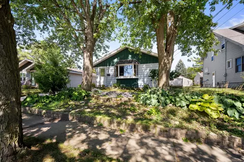1908 Paradise, Waukesha, WI 53188