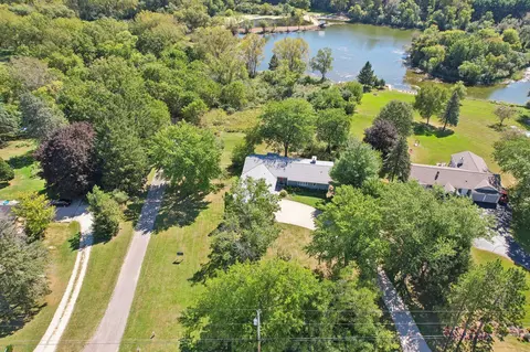 w247s10870 Center, Mukwonago, WI 53149