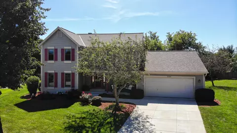 8589 W Woodfield, Franklin, WI 53132
