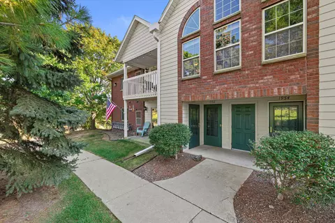 1952 N Parknoll, Port Washington, WI 53074
