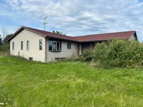w1946 Garton Road, Mosel, WI 53083