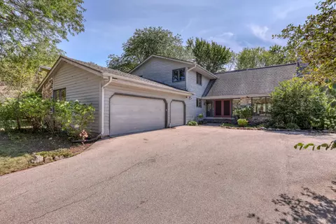 3625 W Brittany, Mequon, WI 53092