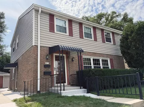 8611 W Wisconsin, Wauwatosa, WI 53226