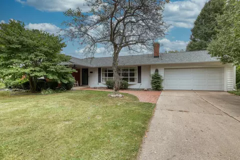 12125 Woodside, Wauwatosa, WI 53226
