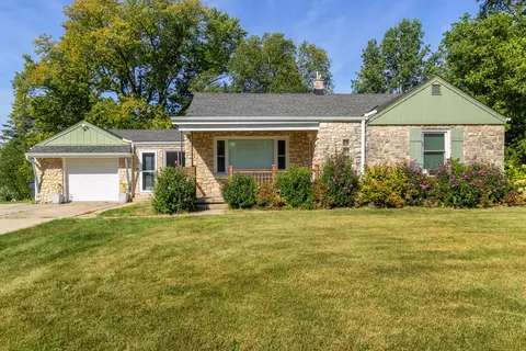 5057 S 40th, Greenfield, WI 53221
