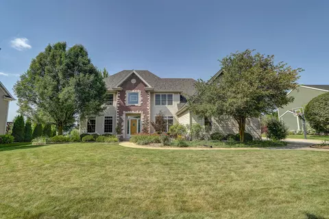 n54w17640 Walnut Way, Menomonee Falls, WI 53051