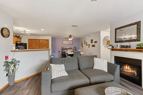 926 Oconomowoc, Oconomowoc, WI 53066