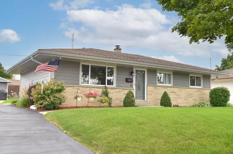 1427 W Denis, Milwaukee, WI 53221