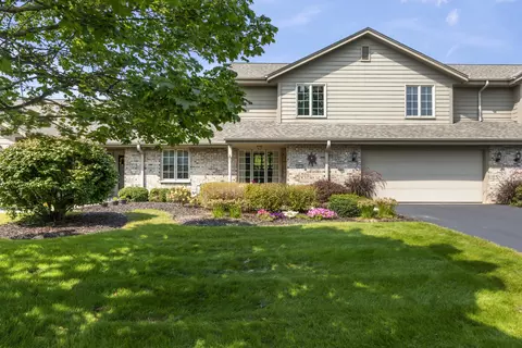 3845 Yukon #B, Brookfield, WI 53045