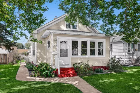 2540 17th, La Crosse, WI 54601