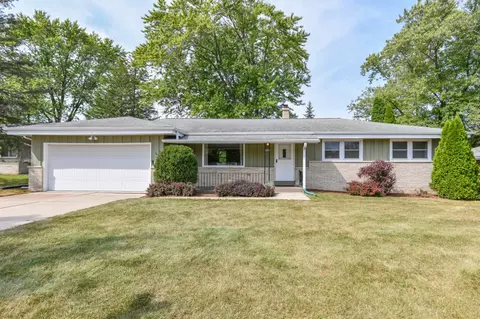 4641 N 110th, Wauwatosa, WI 53225