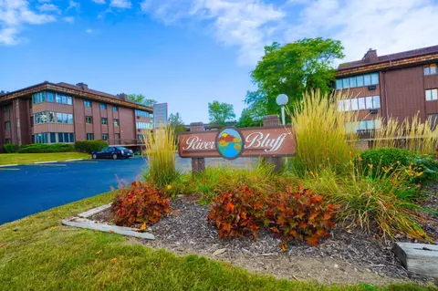 n85w15700 Ridge #305, Menomonee Falls, WI 53051