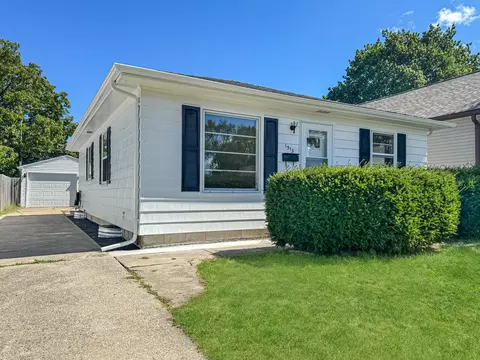 1513 Orchard, Racine, WI 53405