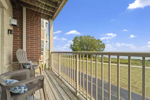 4130 S S Lk #183, Saint Francis, WI 53235